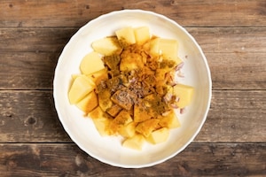 Preparazione Patate al curry e latte di cocco - Fase 1