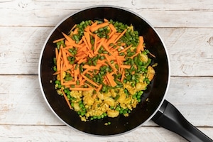 Preparazione Riso basmati con verdure e gamberi - Fase 4