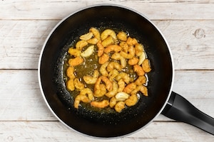 Preparazione Riso basmati con verdure e gamberi - Fase 3