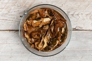 Preparazione Risotto ai funghi porcini secchi - Fase 1