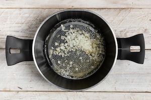 Preparazione Risotto ai funghi porcini secchi - Fase 1