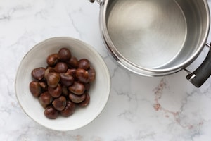Preparazione Bocconcini di castagne, speck e salvia - Fase 1