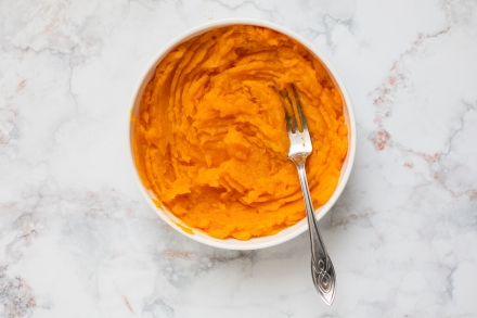 Preparazione Torta di zucca e amaretti - Fase 1 Preparazione Torta di zucca e amaretti - Fase 1