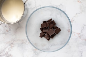 Preparazione Torta Kinder Delice - Fase 4