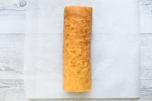 Preparazione Bûche de Noël ai marrons glacés e cioccolato - Fase 5