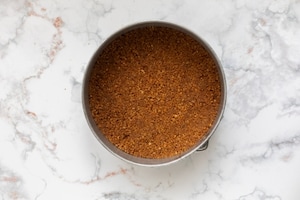 Preparazione Cheesecake al torrone - Fase 1