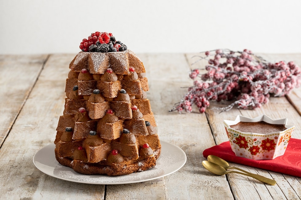 Stella di pandoro con mousse al cioccolato fondente ricetta