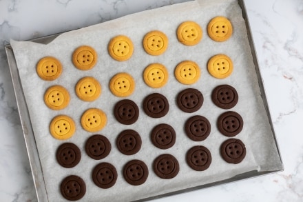 Preparazione Biscotti a forma di bottone - Fase 5