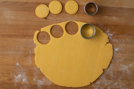 Preparazione Biscotti a forma di bottone - Fase 4