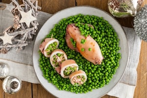 Preparazione Calamari ripieni con pisellini - Fase 4