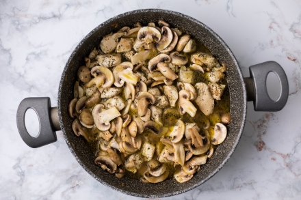 Preparazione Chicken pie - Fase 2 Preparazione Chicken pie - Fase 2