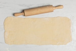 Preparazione Ghirlanda di pane al cotechino - Fase 3