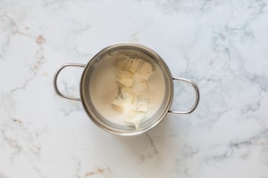 Preparazione Gnocchetti di patate al Radicchio di Treviso IGP, pera, gorgonzola e semi di papavero - Fase 2