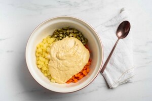 Preparazione Insalata russa con salsa tonnata - Fase 2