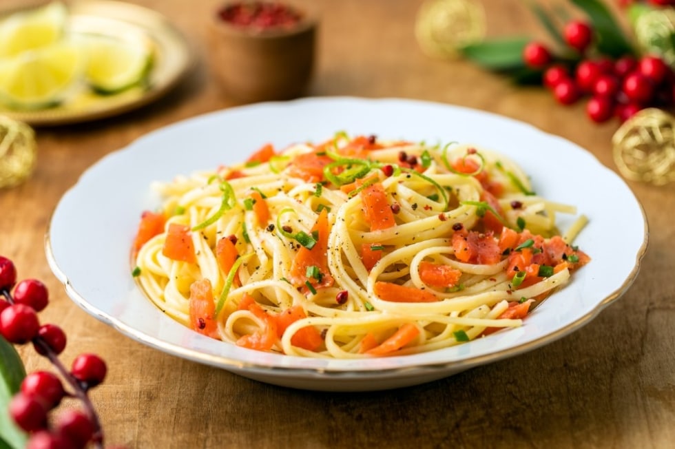 Linguine con salmone affumicato, burro salato e lime  ricetta