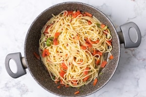 Preparazione Linguine con salmone affumicato, burro salato e lime  - Fase 1