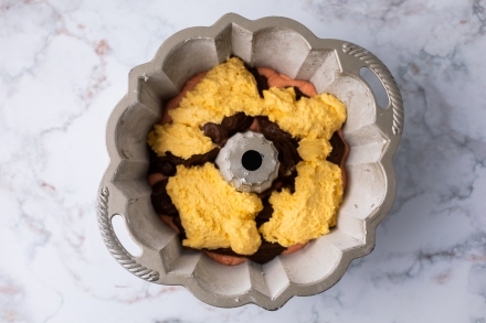 Preparazione Neapolitan bundt cake - Fase 4 Preparazione Neapolitan bundt cake - Fase 4