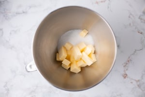 Preparazione Sbrisolona di mele - Fase 1