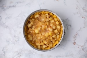 Preparazione Sbrisolona di mele - Fase 4