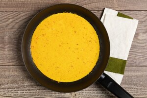 Preparazione Tagliatelle allo zafferano con pisellini e scampi - Fase 2