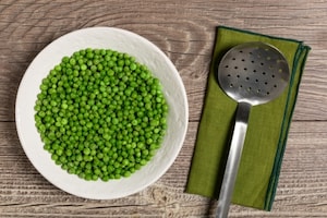 Preparazione Tagliatelle allo zafferano con pisellini e scampi - Fase 1