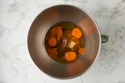 Preparazione Torta di mele e mascarpone - Fase 1 Preparazione Torta di mele e mascarpone - Fase 1