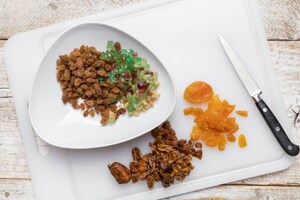 Preparazione Torta speziata con frutta secca senza glutine - Fase 1