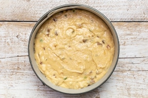 Preparazione Torta speziata con frutta secca senza glutine - Fase 3