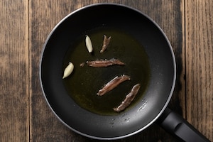 Preparazione Cardi in padella - Fase 1