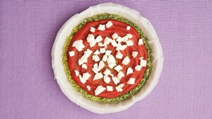 Preparazione Frittapizza margherita agli spinaci - Fase 3