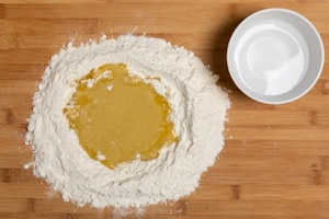 Preparazione Pasta brisée senza burro - Fase 1