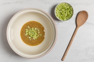 Preparazione Pasta con salsa di noci e sedano - Fase 2