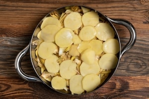 Preparazione Carciofi e patate in padella - Fase 3