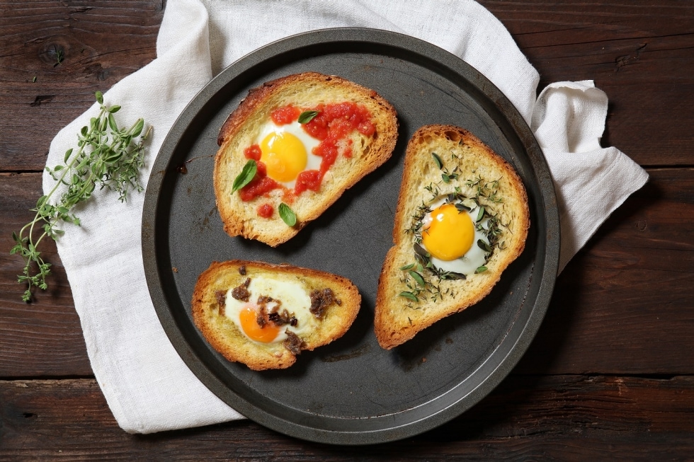 Crostoni buonissimi con il pane raffermo ricetta