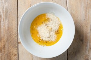 Preparazione Frittata di gambi di carciofi - Fase 4