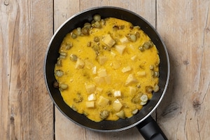 Preparazione Frittata di gambi di carciofi - Fase 4