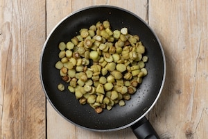 Preparazione Frittata di gambi di carciofi - Fase 2