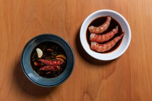 Preparazione Gamberi ubriachi con pinoli e salsa di soia - Fase 2