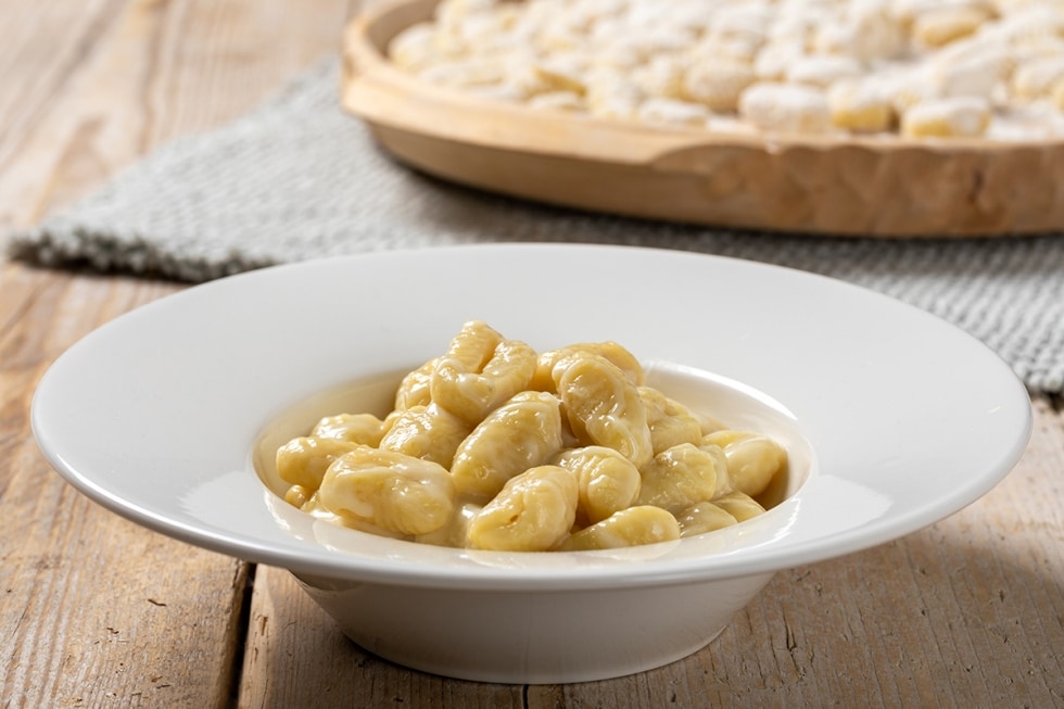 Gnocchi di patate con fontina ricetta