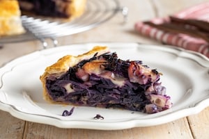 Preparazione Torta salata con cavolo viola e provola - Fase 5