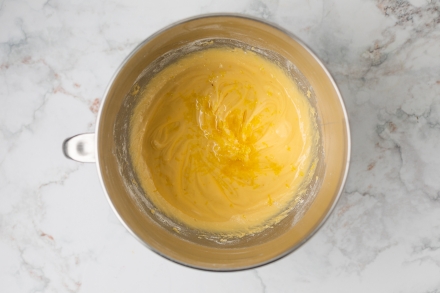 Preparazione Plumcake alla ricotta e gocce di cioccolato - Fase 2 Preparazione Plumcake alla ricotta e gocce di cioccolato - Fase 2