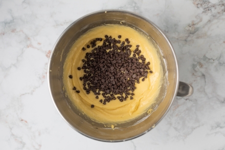 Preparazione Plumcake alla ricotta e gocce di cioccolato - Fase 3 Preparazione Plumcake alla ricotta e gocce di cioccolato - Fase 3