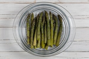 Preparazione Calzoni di kamut con asparagi e uovo - Fase 2