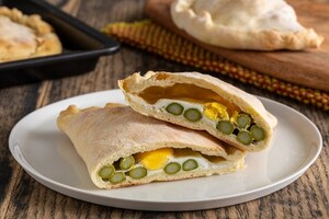 Preparazione Calzoni di kamut con asparagi e uovo - Fase 6