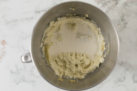 Preparazione Cheesecake al pistacchio - Fase 2 Preparazione Cheesecake al pistacchio - Fase 2