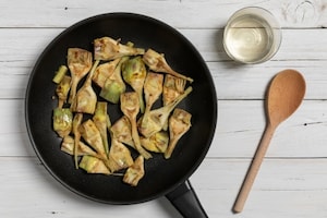 Preparazione Bruschette con crema di carciofi e salame - Fase 2