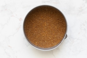 Preparazione Cheesecake alle pesche - Fase 1