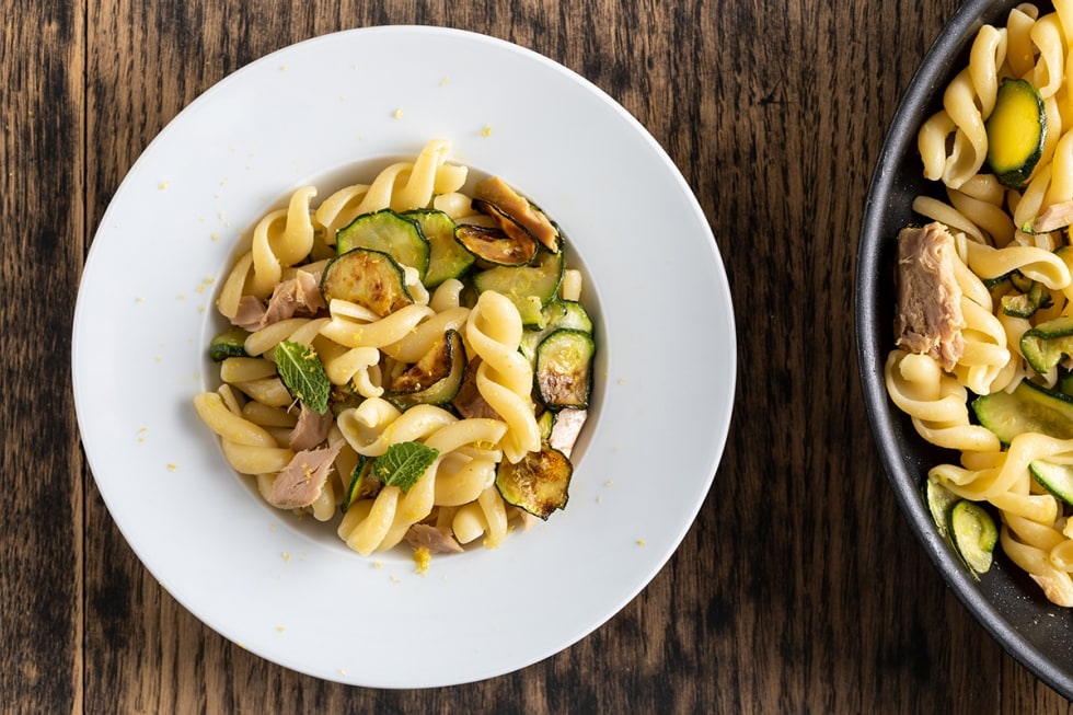 Pasta tonno e zucchine ricetta