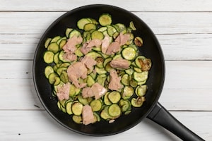 Preparazione Pasta tonno e zucchine - Fase 2