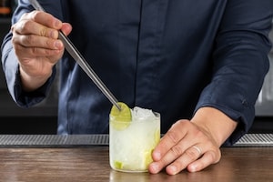 Preparazione Caipirinha  - Fase 5
